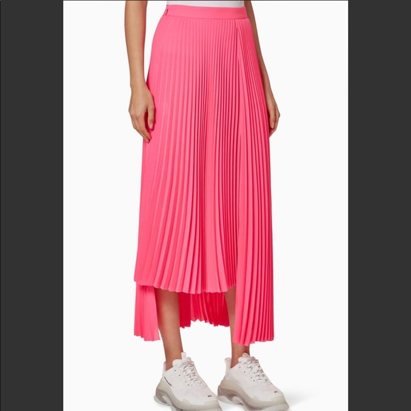 Balenciaga pink pleted asymmetrical skirt. - Picture 3 of 9